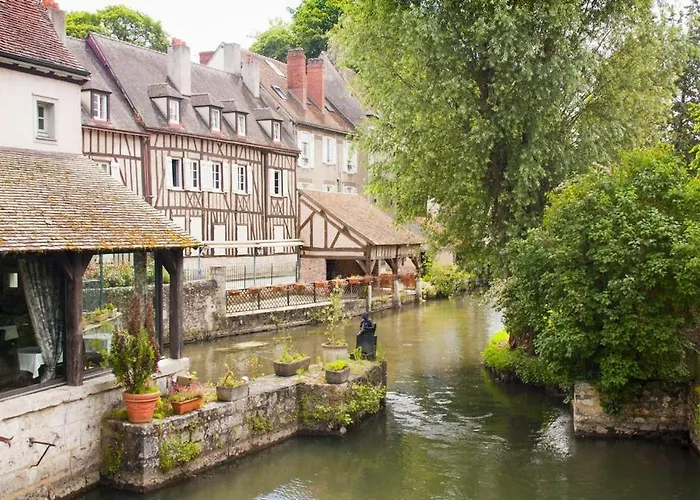 L\'Atelier Des Bords De L\'Eure